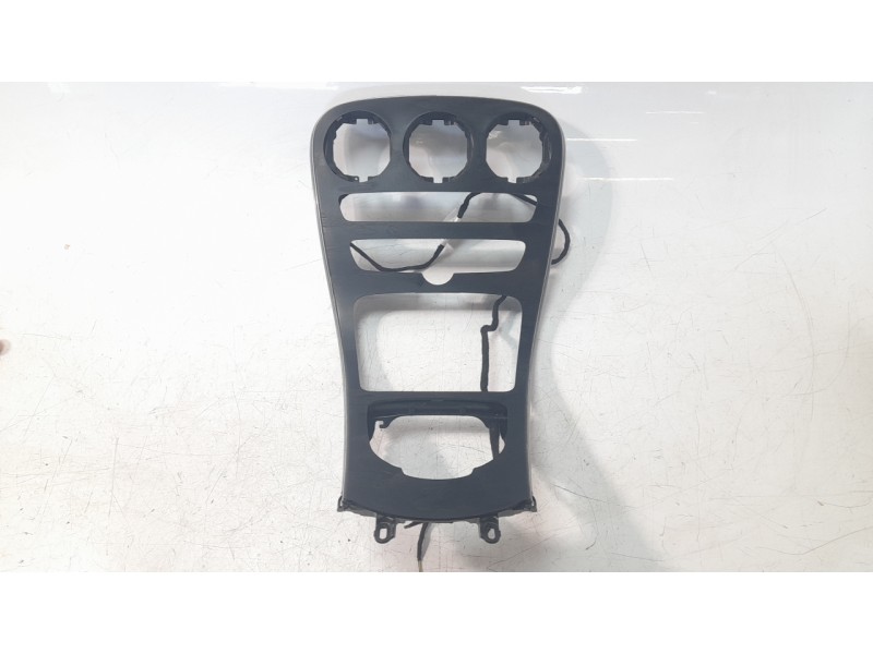 Recambio de moldura para mercedes-benz clase c coupe (w205) c 250 d 4matic (205.309) referencia OEM IAM A2056809504  