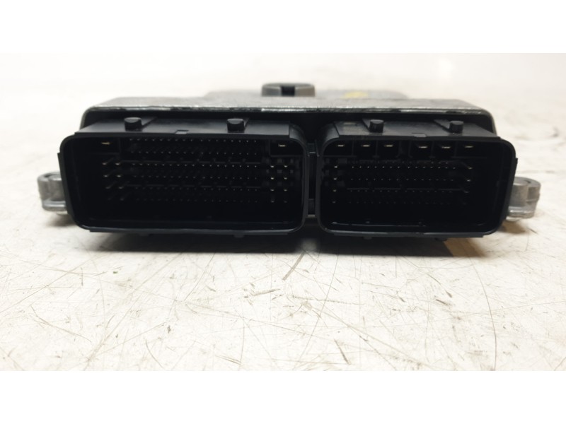 Recambio de centralita motor uce para opel corsa f (p2jo) 1.2 (68) referencia OEM IAM 9851418180  