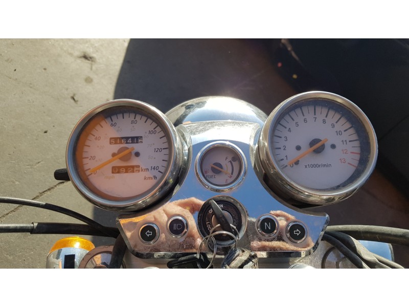 hyosung gv 125 classic del año 2004