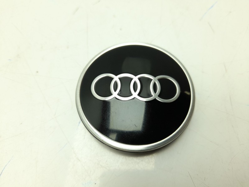 Recambio de tapacubos para audi a3 limousine (8ys, 8ym) 30 tdi referencia OEM IAM 81A601170  