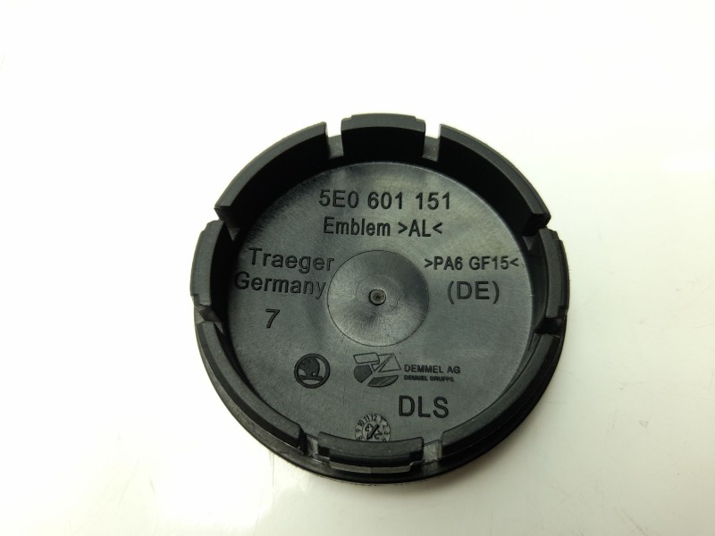 Recambio de tapacubos para skoda kamiq (nw4) 1.0 tsi referencia OEM IAM 5E0601151  