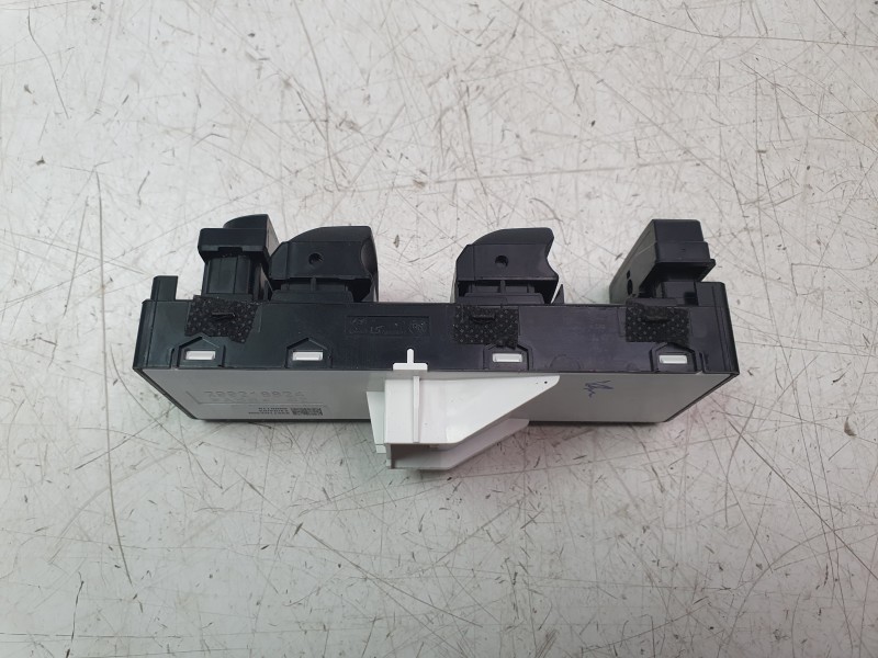 Recambio de mando elevalunas delantero izquierdo para kia sportage v (nq5) 1.6 t-gdi hybrid referencia OEM IAM 93571P1200  