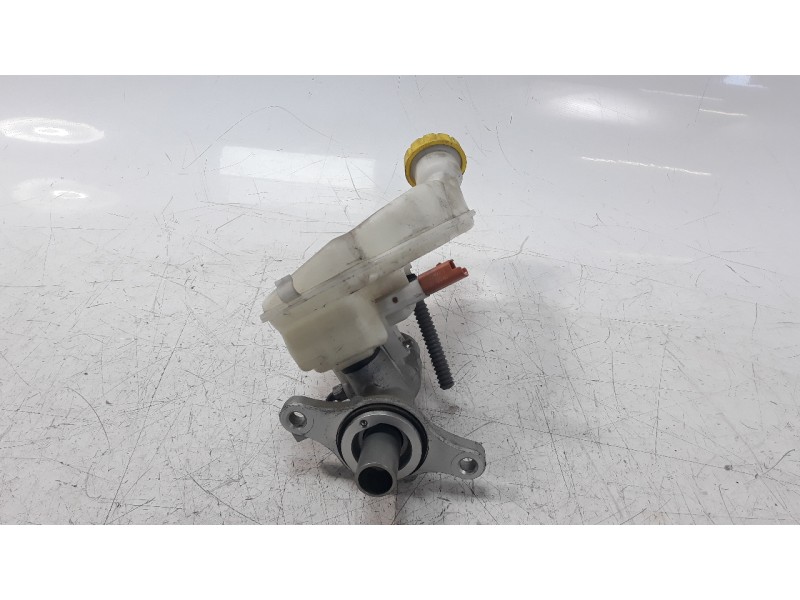 Recambio de bomba freno para peugeot 208 1.2 12v vti referencia OEM IAM 4601R7  