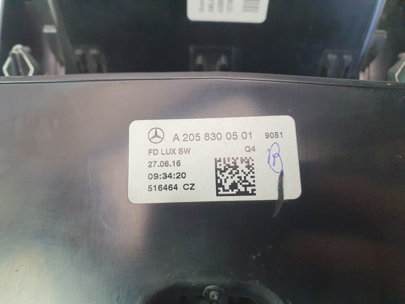 Recambio de rejilla aireadora para mercedes-benz clase c coupe (w205) c 250 d 4matic (205.309) referencia OEM IAM A2058300501 A2