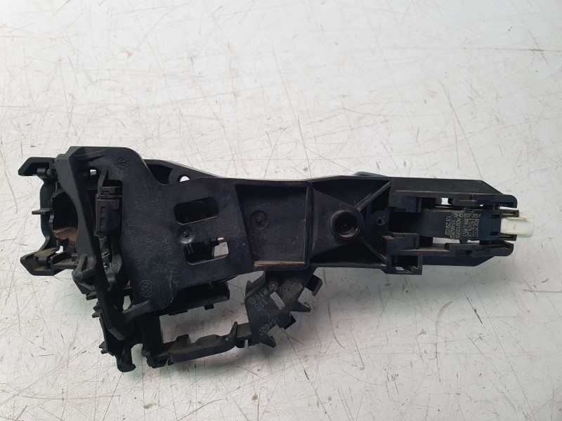 Recambio de maneta exterior trasera izquierda para volkswagen golf viii (cd1, da1) 2.0 tdi referencia OEM IAM 5H1837205F  