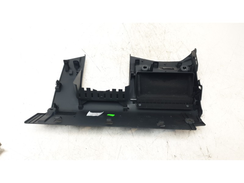 Recambio de guantera para volkswagen golf viii (cd1, da1) 2.0 tdi referencia OEM IAM 8W1863075D  