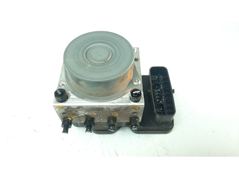 Recambio de abs para toyota corolla (e21) referencia OEM IAM 4405002D40  