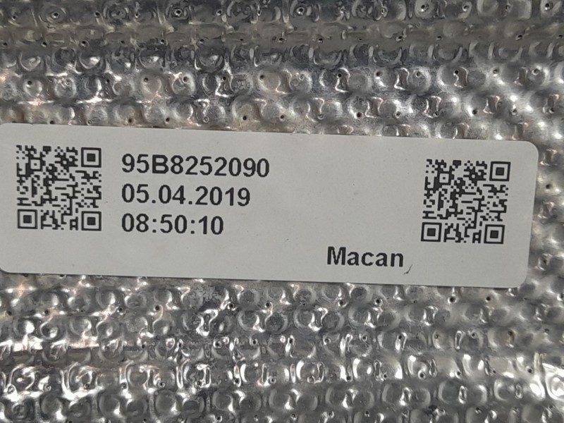 Recambio de cubrecarter para porsche macan (95b) 3.0 s referencia OEM IAM 95B8252090  
