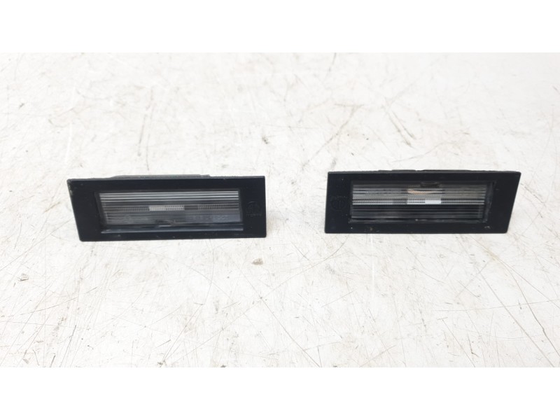 Recambio de piloto matricula para jeep renegade suv (bu, b1, bv) 1.6 referencia OEM IAM 51953208  