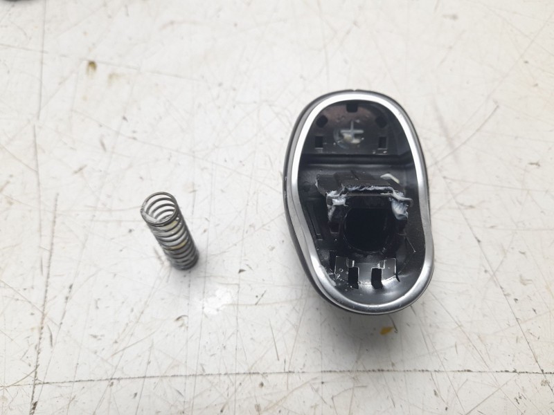 Recambio de pomo palanca cambio para kia ceed tourer (cd) 1.0 t-gdi referencia OEM IAM 43711H8300  