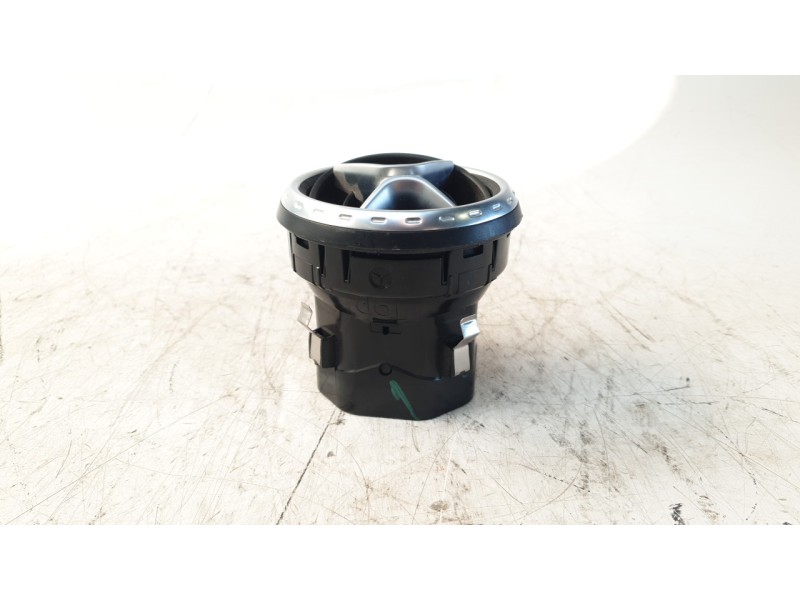 Recambio de aireador izquierdo para mercedes-benz clase gla (w156) gla 220 cdi 4m / d 4m (156.905) referencia OEM IAM A156830015