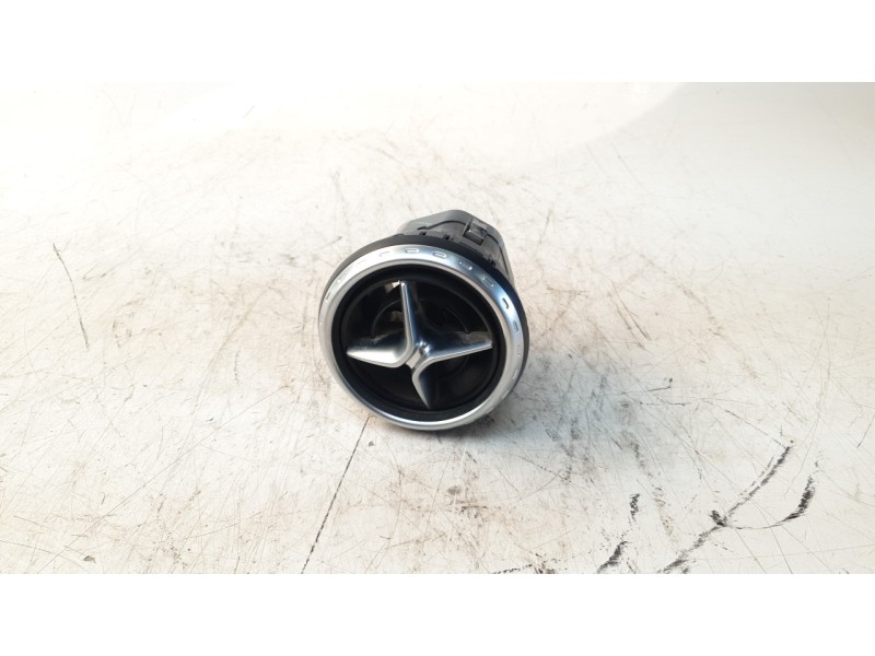 Recambio de aireador derecho para mercedes-benz clase gla (w156) gla 220 cdi 4m / d 4m (156.905) referencia OEM IAM A1568300154 