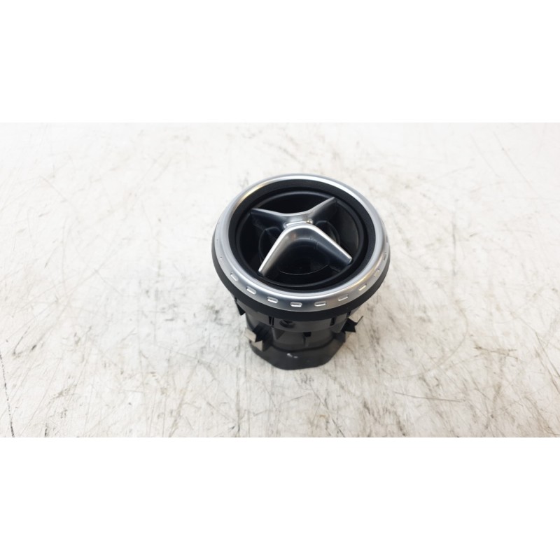 Recambio de aireador central para mercedes-benz clase gla (w156) gla 220 cdi 4m / d 4m (156.905) referencia OEM IAM A1568300054 