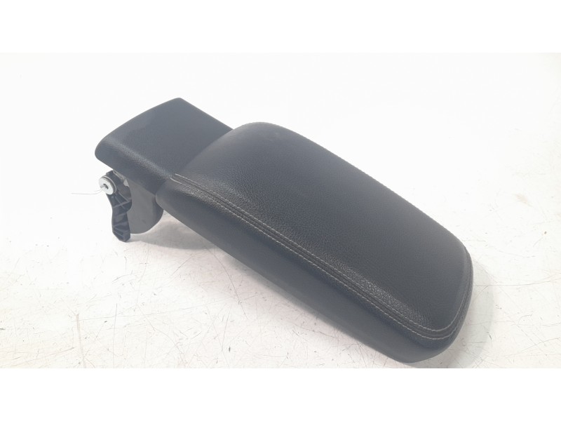 Recambio de apoyabrazos central para mercedes-benz clase gla (w156) gla 220 cdi 4m / d 4m (156.905) referencia OEM IAM 246680890