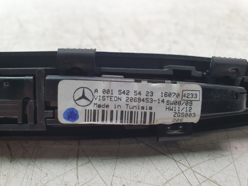 Recambio de pantalla multifuncion para mercedes-benz clase gla (w156) gla 220 cdi 4m / d 4m (156.905) referencia OEM IAM A001542