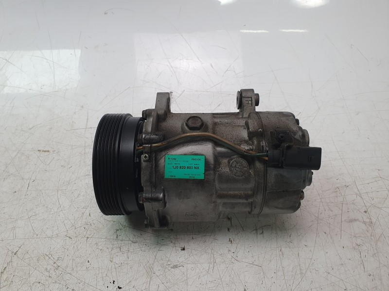 Recambio de compresor aire acondicionado para volkswagen golf iv (1j1) 1.6 16v referencia OEM IAM 1J0820803NX SD7V16 32064 , CAF