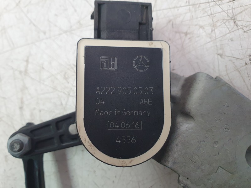 Recambio de travesaño inferior para mercedes-benz clase gla (w156) gla 220 cdi 4m / d 4m (156.905) referencia OEM IAM A222905050