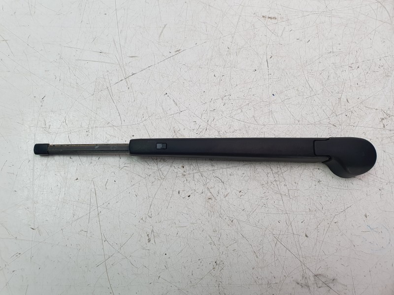 Recambio de brazo limpia trasero para volkswagen golf viii (cd1, da1) 2.0 tdi referencia OEM IAM 5H6955707A  