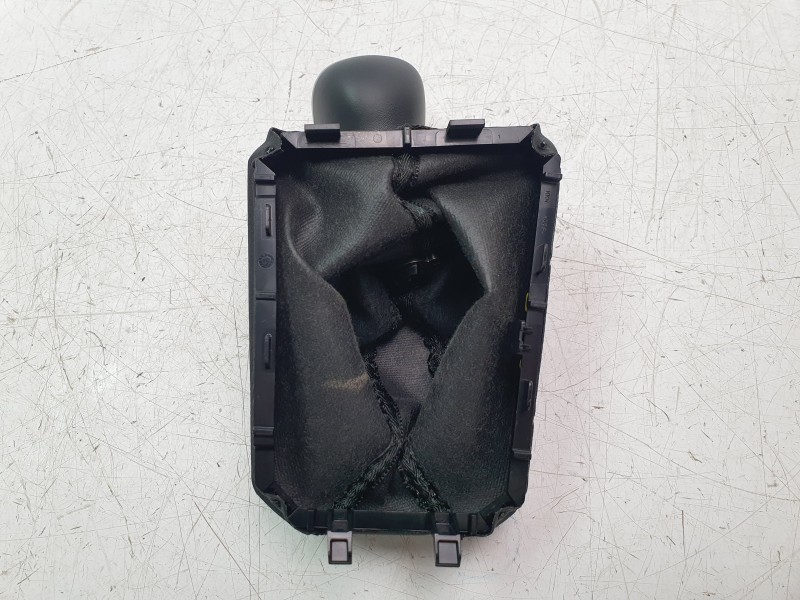 Recambio de pomo palanca cambio para volkswagen taigo taigo referencia OEM IAM 2G1711113AA  