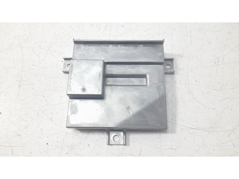 Recambio de amplificador de antena para mazda 3 sedán (bp) evolution referencia OEM IAM D44K66A20A  