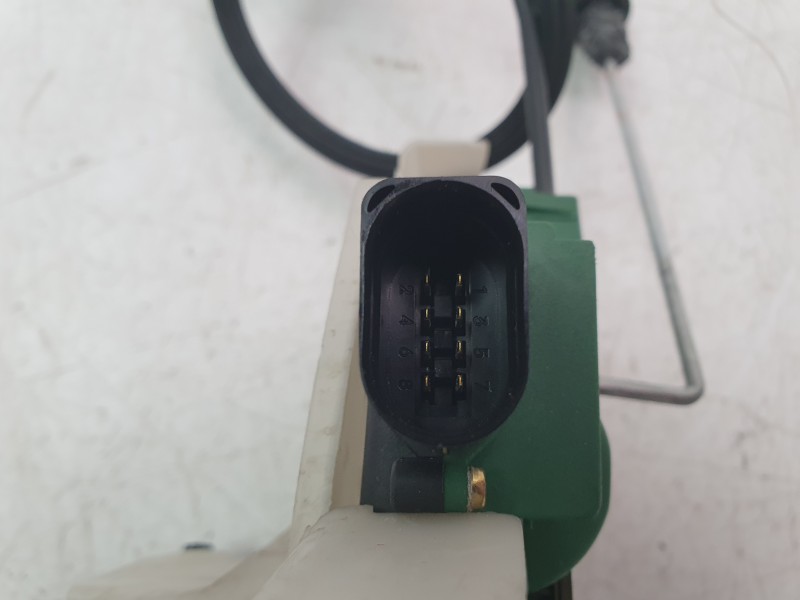 Recambio de cerradura puerta delantera derecha para volkswagen golf iv (1j1) 1.6 16v referencia OEM IAM 3B1837016AD  