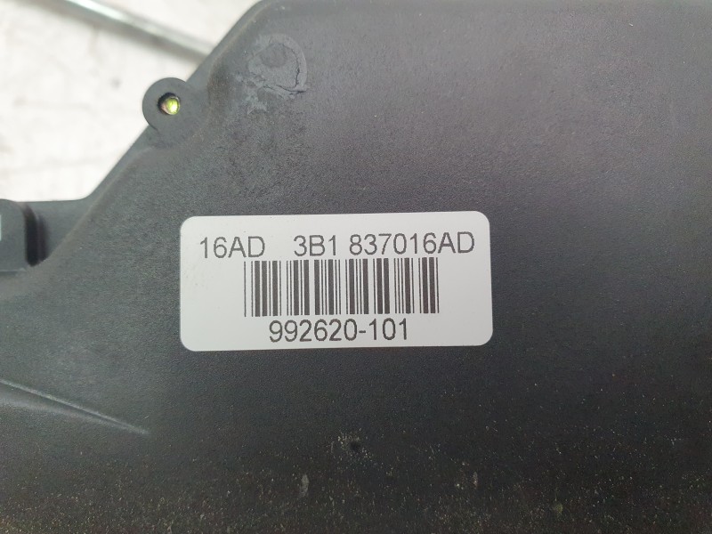 Recambio de cerradura puerta delantera derecha para volkswagen golf iv (1j1) 1.6 16v referencia OEM IAM 3B1837016AD  