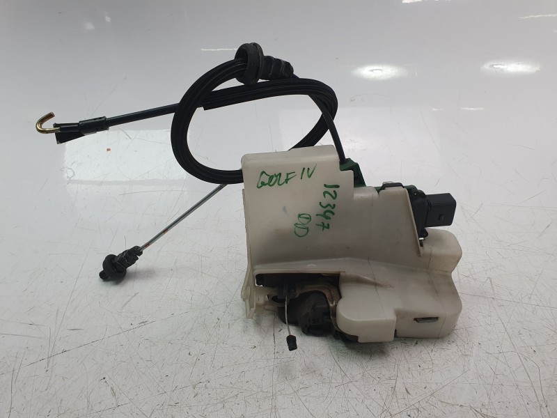 Recambio de cerradura puerta delantera derecha para volkswagen golf iv (1j1) 1.6 16v referencia OEM IAM 3B1837016AD  