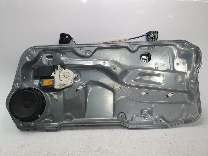 Recambio de elevalunas delantero derecho para volkswagen golf iv (1j1) 1.6 16v referencia OEM IAM 1J3837462H 106232115 113990