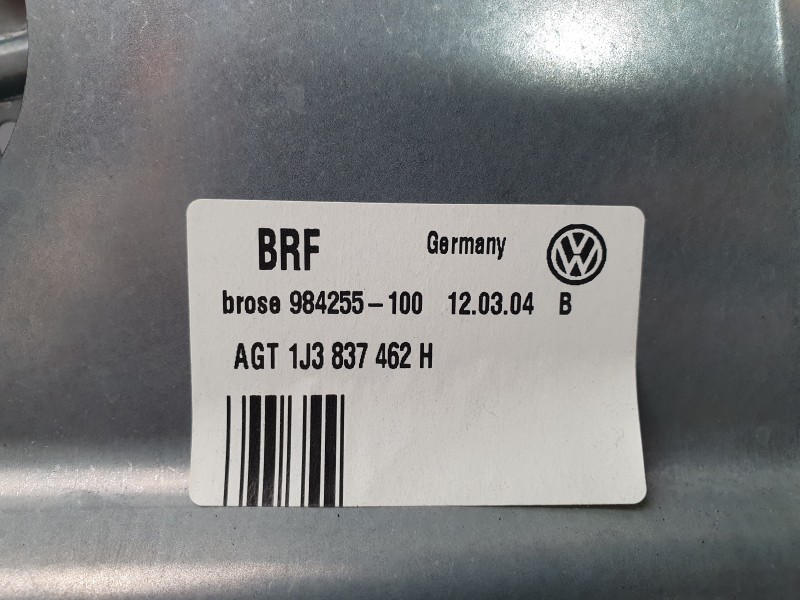 Recambio de elevalunas delantero derecho para volkswagen golf iv (1j1) 1.6 16v referencia OEM IAM 1J3837462H 106232115 113990