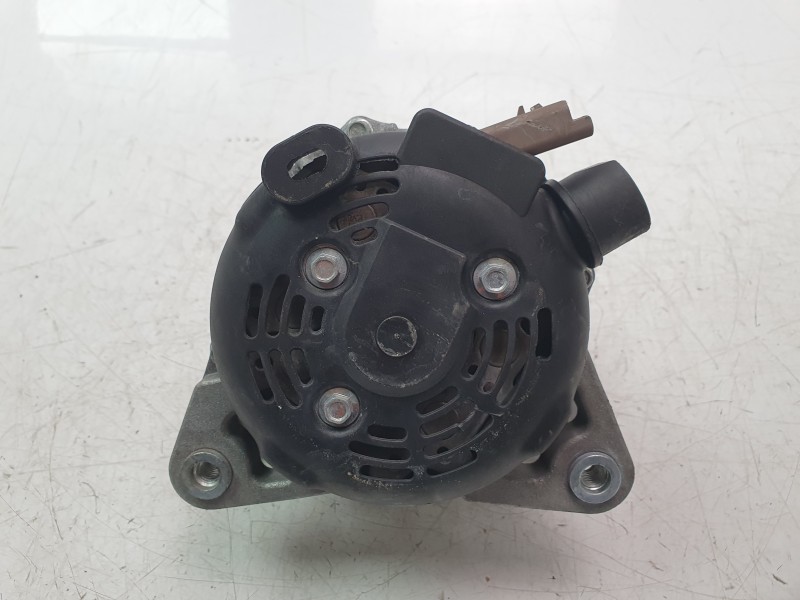 Recambio de alternador para opel corsa f (p2jo) 1.2 (68) referencia OEM IAM 9835689480  