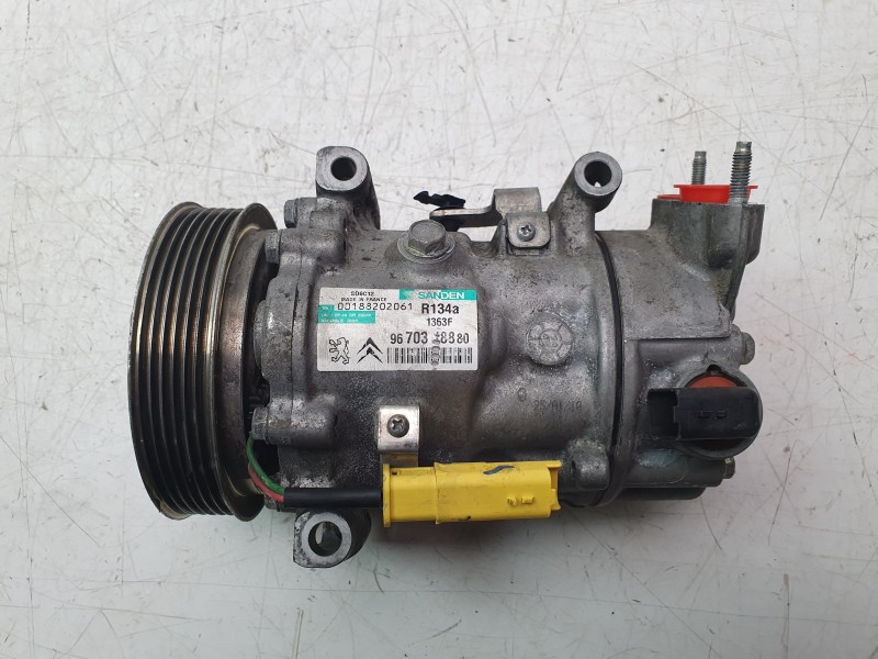 Recambio de compresor aire acondicionado para citroën c4 ii (nc_) 1.6 hdi 90 referencia OEM IAM 9670318880 00188202061 CAF410007