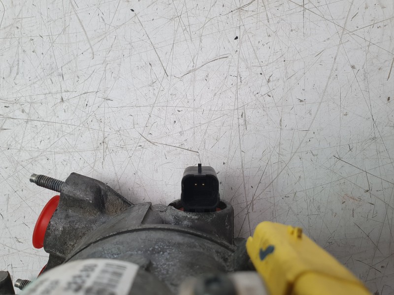 Recambio de compresor aire acondicionado para citroën c4 ii (nc_) 1.6 hdi 90 referencia OEM IAM 9670318880 00188202061 CAF410007