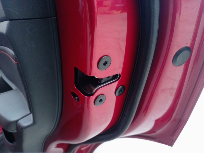 Recambio de cerradura puerta trasera derecha para mg zs suv (azs1) 1.5 vti referencia OEM IAM   