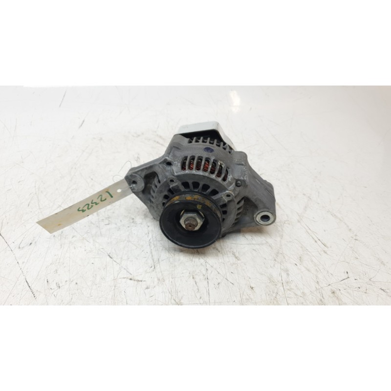 Recambio de alternador para piaggio porter caja/chasis 1.3 16v referencia OEM IAM 2706087Z06  ALF810104