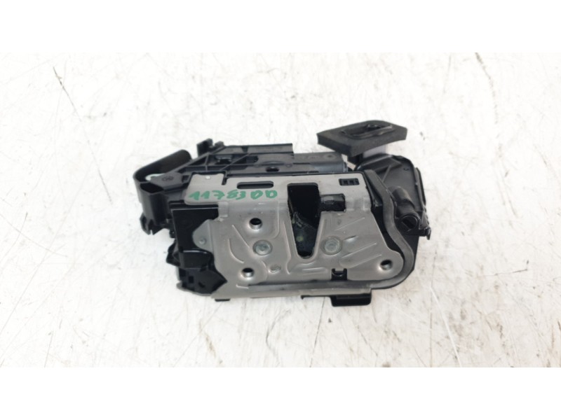 Recambio de cerradura puerta delantera derecha para seat ateca (khp) fr referencia OEM IAM 5TB837016E  