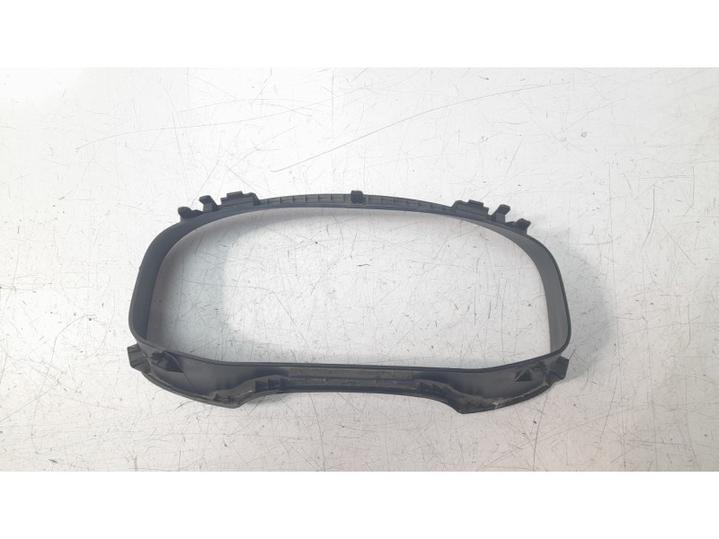 Recambio de moldura para seat ateca (khp) fr referencia OEM IAM 575857053  