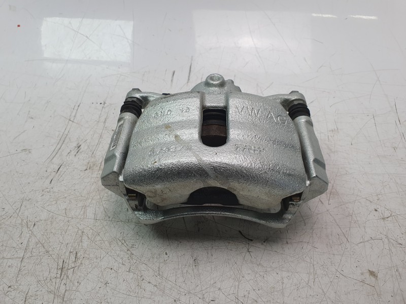 Recambio de pinza de freno delantera derecha para seat ateca (khp) fr referencia OEM IAM 8V0615124  