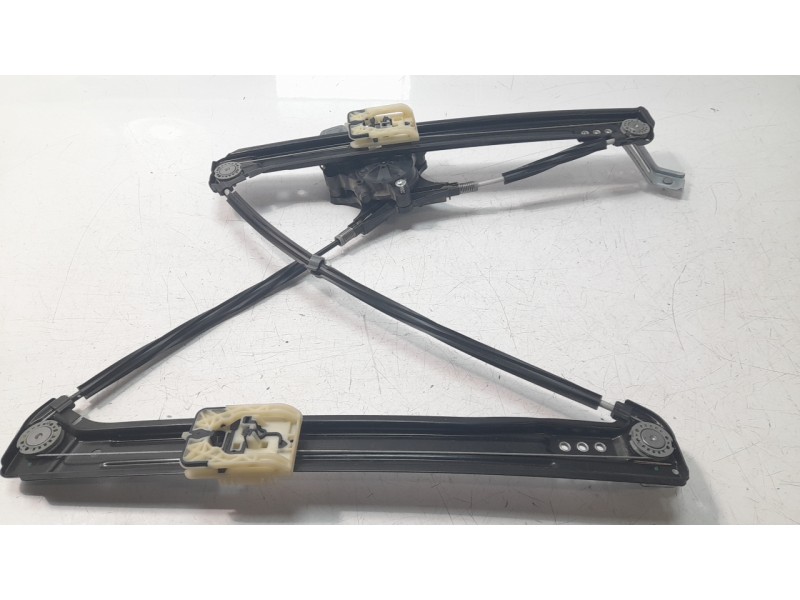 Recambio de elevalunas delantero derecho para seat ateca (khp) fr referencia OEM IAM 575837462A  