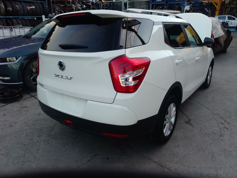 Recambio de paragolpes trasero para ssangyong xlv suv e-xgi 160 referencia OEM IAM   