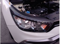 Recambio de faro derecho para ssangyong xlv suv e-xgi 160 referencia OEM IAM   