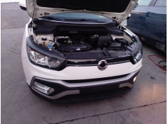 Recambio de rejilla delantera para ssangyong xlv suv e-xgi 160 referencia OEM IAM   