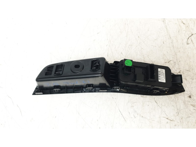 Recambio de mando elevalunas delantero izquierdo para mg zs suv (azs1) 1.5 vti referencia OEM IAM 10470985  