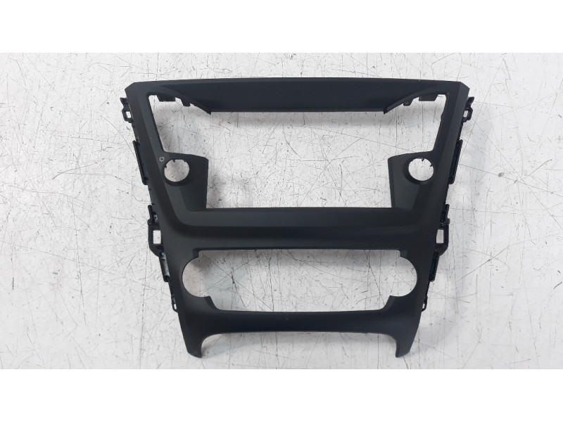 Recambio de moldura para toyota avensis 1.8 16v cat referencia OEM IAM 5540505290  