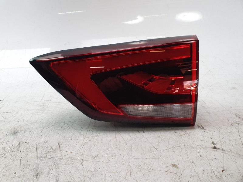 Recambio de piloto trasero derecho interior para mg zs suv (azs1) 1.5 vti referencia OEM IAM 10571684 A31005R0100 