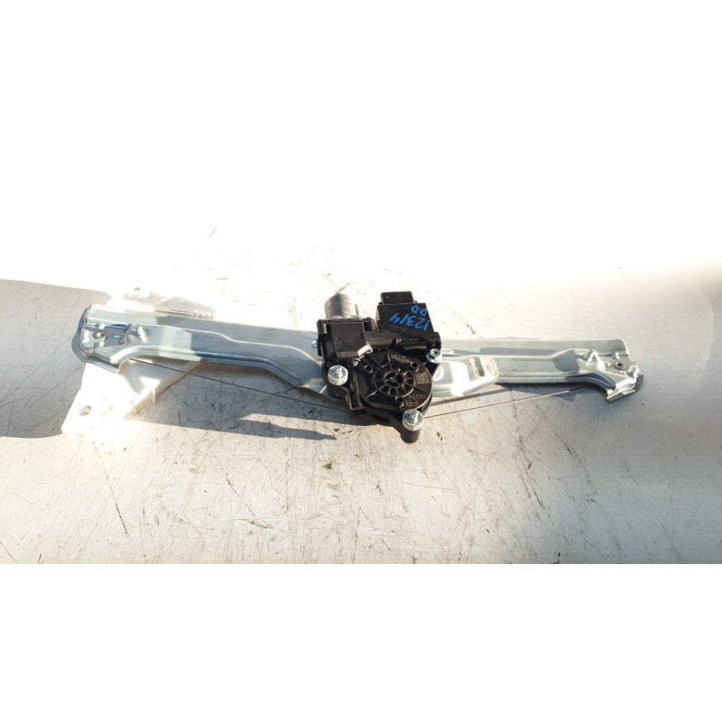 Recambio de elevalunas delantero derecho para kia sportage v (nq5) 1.6 t-gdi hybrid referencia OEM IAM 82404R2000  
