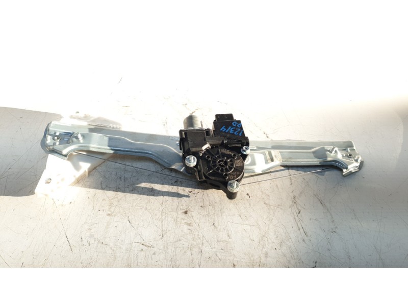 Recambio de elevalunas delantero derecho para kia sportage v (nq5) 1.6 t-gdi hybrid referencia OEM IAM 82404R2000  