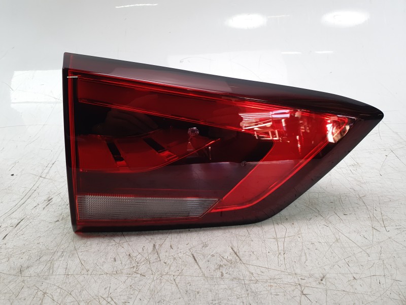 Recambio de piloto trasero izquierdo interior para mg zs suv (azs1) 1.5 vti referencia OEM IAM 10571683 A31005L0100 