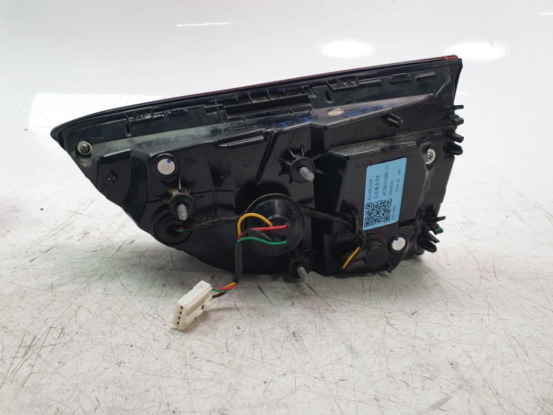 Recambio de piloto trasero izquierdo interior para mg zs suv (azs1) 1.5 vti referencia OEM IAM 10571683 A31005L0100 