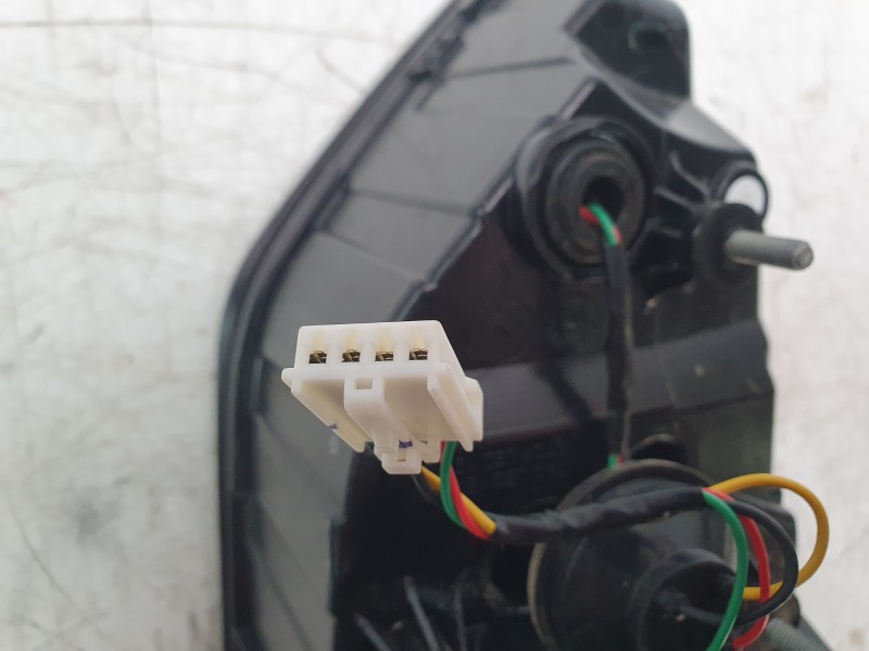 Recambio de piloto trasero izquierdo interior para mg zs suv (azs1) 1.5 vti referencia OEM IAM 10571683 A31005L0100 