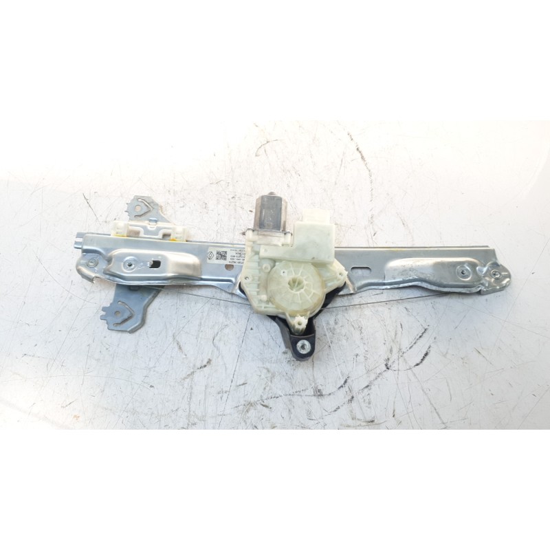 Recambio de elevalunas trasero derecho para renault kadjar (ha_, hl_) 1.5 blue dci 115 referencia OEM IAM 827203827R  